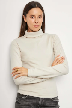 POLERA BIANCO FRISADA en internet