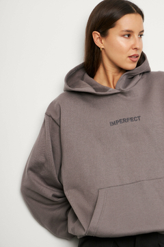 Imagen de BUZO IMPERFECT BORDADO