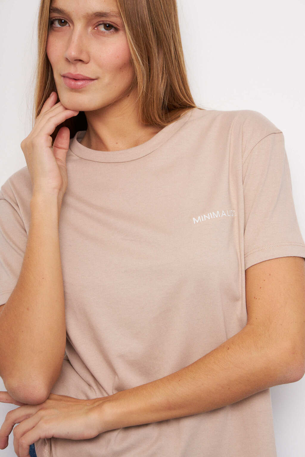 Remera Minimalist Bordada thumbnail 3