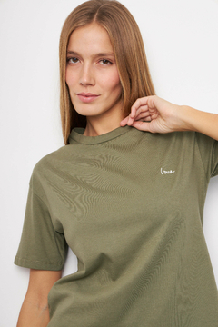 REMERA LOVE BORDADA - comprar online