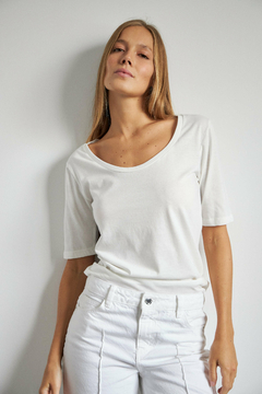 REMERA FUCINI - JUVIA