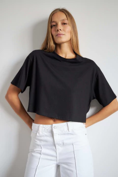 REMERA JORGELINA - JUVIA