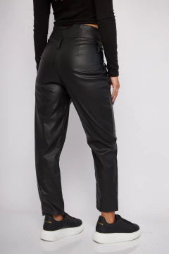 PANTALON CUERINA SAURA en internet