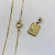 Colar com Pingente Inicial em Alto Relevo Banhado a Ouro 18K - loja online