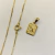 Colar com Pingente Inicial em Alto Relevo Banhado a Ouro 18K na internet