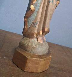 Arte Sacra- Imagem de Jesus Cristo em Madeira Pintada a Mão na internet