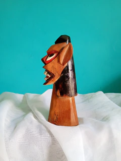 Carranca Antiga Esculpida em Madeira Rústica - 14 cm - Achados e Encantos Antiguidade 