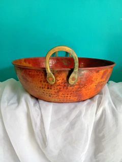 Antigo e grande tacho em cobre com alças em bronze 15L na internet