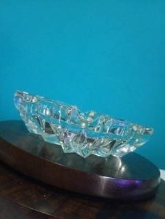 Antigo e lindo cinzeiro em demi cristal retangular na internet