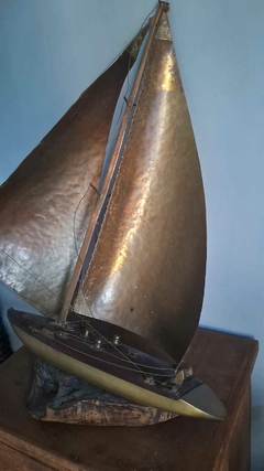 Magnífica e Grande Vela Oceânica em Bronze e Madeira - Achados e Encantos