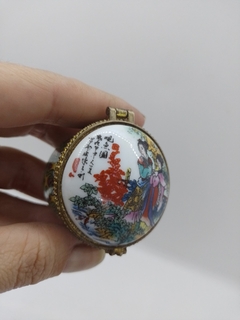Porta comprimidos antigo em porcelana Chinês - loja online