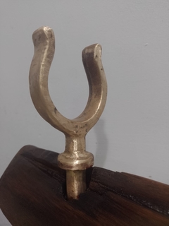 Imagem do Escultura em Madeira Nobre/ Porta Remo em Bronze