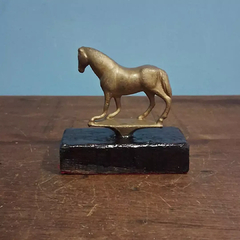 Estatueta em Bronze em Forma de Cavalo - loja online
