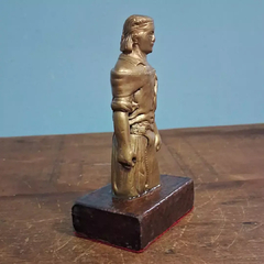 Estatueta Gaúcho Laçador em Gesso Patina Dourada na internet