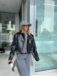 Campera Over Black en internet