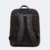 visao das costas acolchoadas da mochila de couro charles cafe