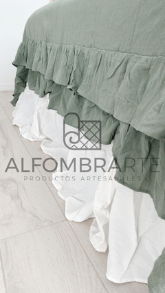 Pie de cama con volados VERDE - comprar online