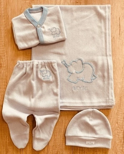 Manta con Ajuar Bordado - comprar online