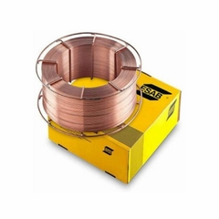 El ALAMBRE ER 70S-6 Ø CONARCO AUTROD 12.51 es un alambre de soldadura MIG/MAG de alta calidad. Su diámetro es de 0.90 mm y viene en una presentación de 18 kilogramos. Este alambre está fabricado bajo la especificación ER 70S-6, lo que indica que es adecua