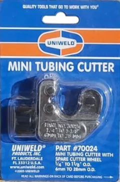 El cortatubos mini tiene una capacidad de corte de 1/4 a 1 1/8 pulgadas, es perfecto para trabajos en espacios reducidos