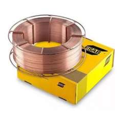 El alambre MIG ER 70S-6 de 0.9 mm de diámetro y 15 kg de peso de la marca Conarco es un consumible utilizado en procesos de soldadura MIG/MAG 