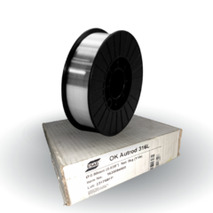 El alambre OK Autrod 316L de Ø 0,8 mm viene en una presentación de 5 kg, ideal para aplicaciones de soldadura con alta resistencia a la corrosión.