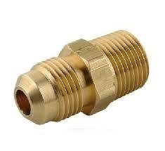 Conector de bronce NIPLE de 1/4" X 1/4" FLEAR, utilizado en sistemas de autógena.