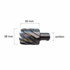 La fresa helicoidal corta Ø 38 mm x 30 mm KBK038 está diseñada para cortes precisos en materiales duros. Su geometría helicoidal garantiza un rendimiento eficiente y una mayor durabilidad.
