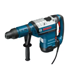 El Martillo Perforador GBH 8-45 DV de Bosch es una herramienta robusta y versátil diseñada para perforar, cincelar y demolir con eficacia. Equipado con un motor potente y un sistema de acoplamiento SDS Max