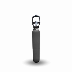El cilindro CO2  tiene una capacidad de 5 kg y viene equipado con tulipa. Es ideal para aplicaciones industriales que requieren dióxido de carbono.
