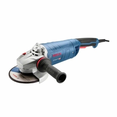 La amoladora Bosch GWS 25-180 tiene una potencia de 2500W, funciona a 220V, cuenta con un disco de 180 mm