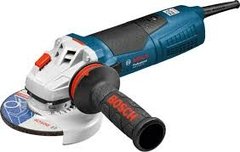 La amoladora Bosch GWS 17-125 CIE tiene una potencia de 1700W, cuenta con velocidad variable y un disco de 125 mm. Es ideal para cortes y desbastes en metal, hormigón y otros materiales.