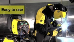 La soldadora Warrior 400 I CC/CV Esab con cabezal separable Feed 304 brinda potencia y precisión para soldadura MIG/MAG, TIG y electrodo, ideal para trabajos industriales 