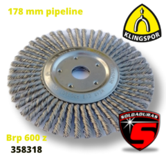 El cepillo BRP 600 Z Pipeline trenzado de hierro 178 mm Klingspor es ideal para la remoción de óxido, pintura y residuos en superficies metálicas