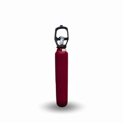 El cilindro hidrógeno tiene una capacidad de 1.50 m³. Se entrega sin carga y cuenta con tulipa para mayor protección.
