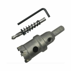 La sierra copa de widia Ø HS-28 Guiller tiene un diámetro de 28 mm, es apta para cortes en materiales duros y viene en unidades individuales, ideal para perforaciones precisas en madera, plástico y metales blandos.