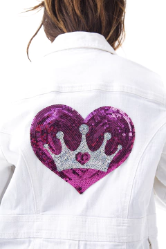 261 Corazon con Corona - Hook Bordados