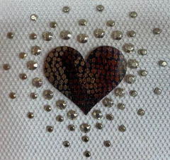 3602 Corazon con tachas - comprar online