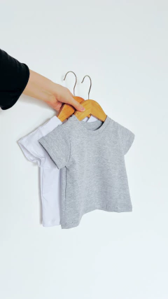 Imagen de Remera Read