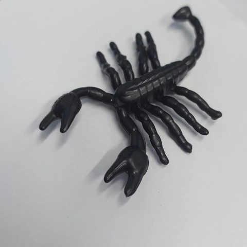 O Kit Escorpião Halloween é perfeito para dar um toque assustador à sua festa!
Ideal para decorações temáticas, este escorpião vai impressionar seus convidados.