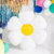 Transforme sua festa em um verdadeiro jardim de alegria com o nosso Balão Margarida Branco! Ideal para decorar aniversários, chás de bebê ou qualquer celebração que mereça um toque especial.