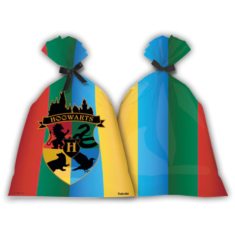 A Sacola Plástica Harry Potter New é perfeita para os fãs da saga mais mágica de todos os tempos! Ideal para festas temáticas, eventos escolares ou para dar um toque especial no dia a dia, essa sacola é um item indispensável para quem ama o mundo de Hogwa