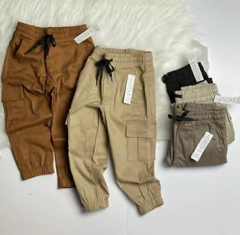 Calça sarja cargo jogger