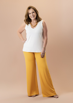 Conjunto (Calça Paris mostarda + Blusa Jasmin off white) - Cleusa Boutique