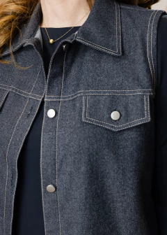 Colete Assis malha jeans preto na internet