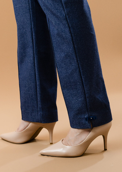Calça Cleusa malha jeans azul na internet
