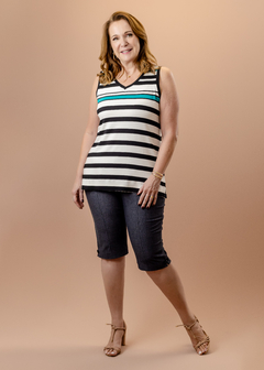 Bermuda Cleusa malha jeans preta