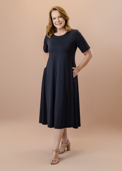 Vestido Água preto na internet