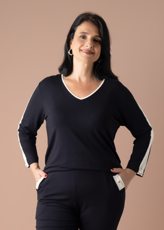 Conjunto Barcelona preto na internet