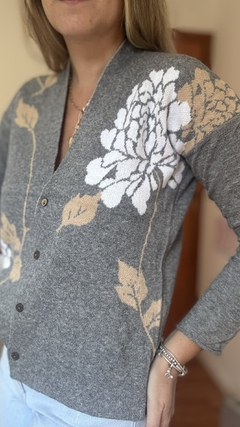 Cardigan Hanoi Gris - Catalina Indumentaria